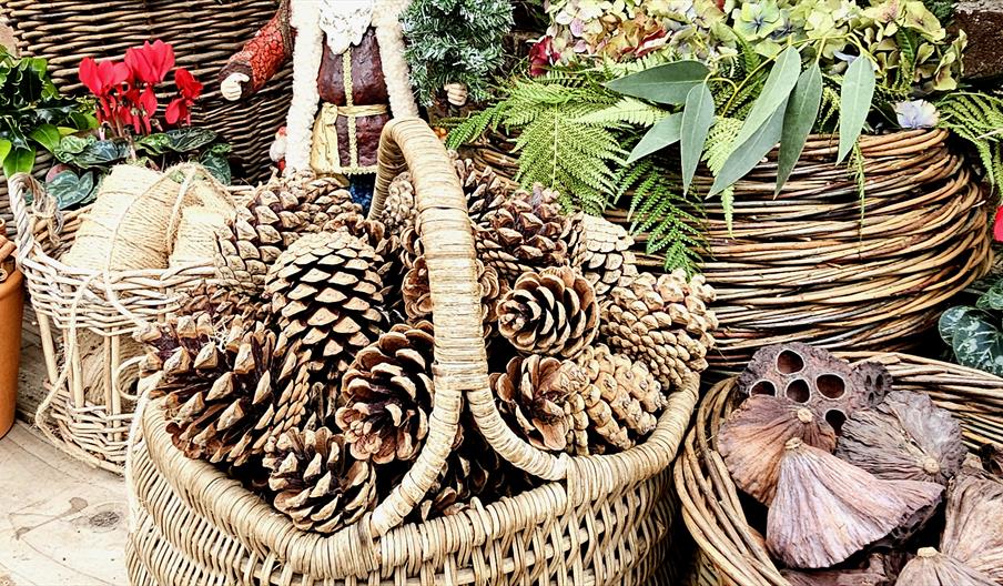 Christmas wreath workshop image in the glasshouse