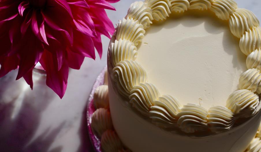 Cake Making & Decorating Class at Wee Buns Cookery School