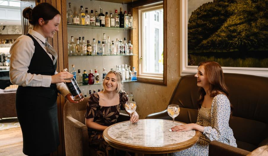 An Evening with London Essence | Galgom