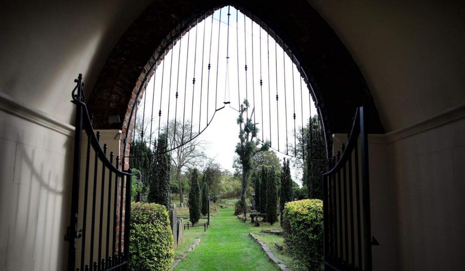 Deathless Verse | A Poetic Tour of Friar's Bush Graveyard