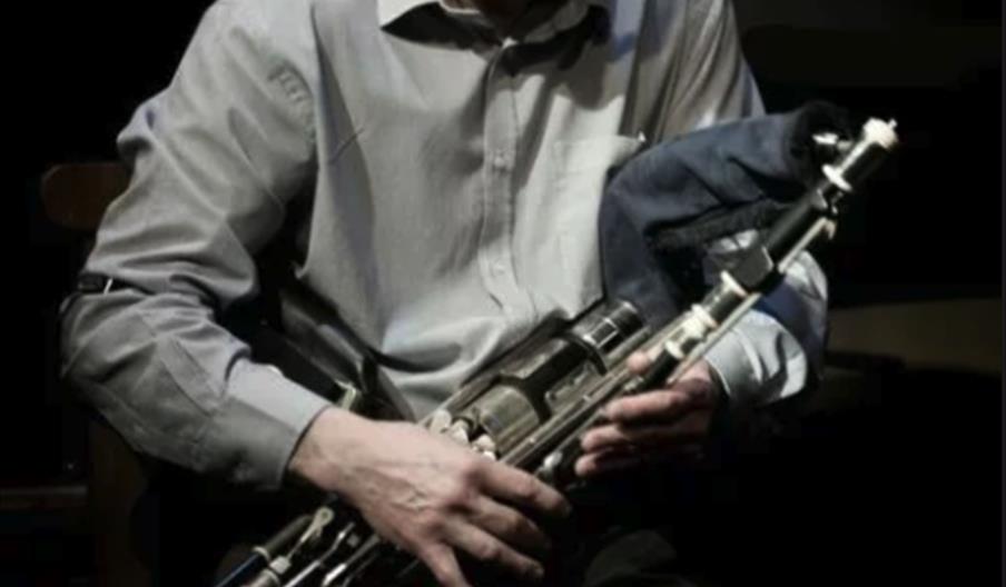 Mick O'Brien playing the Uilleann pipes