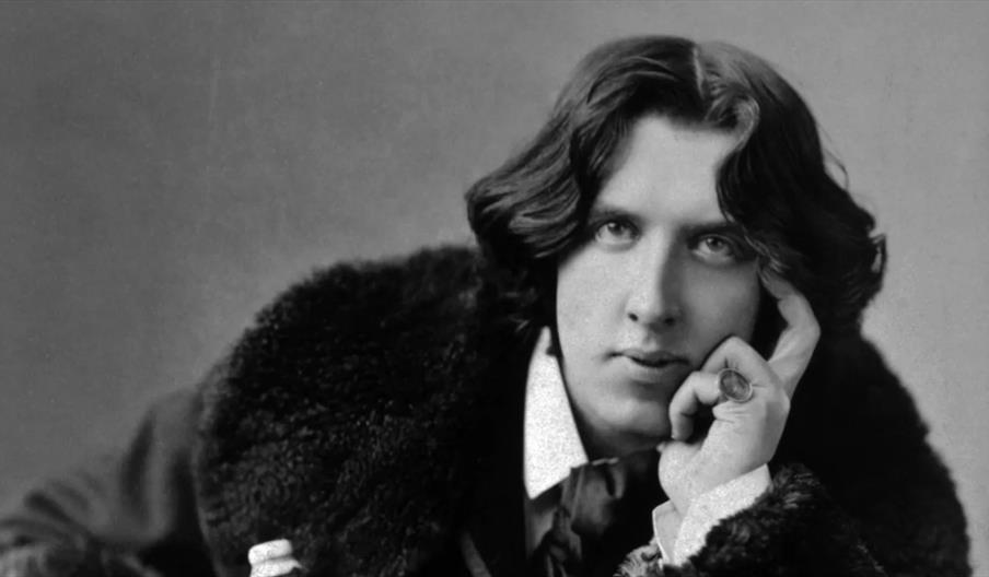 Oscar Wilde Walking Tour of Queen's University