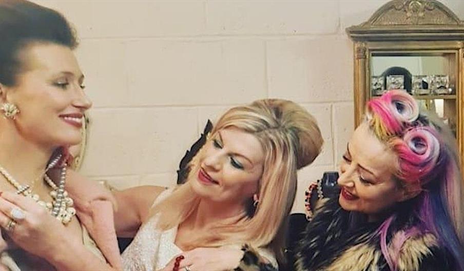 Vintage Glam: Jewelry & Hair Styling Experience & Disco